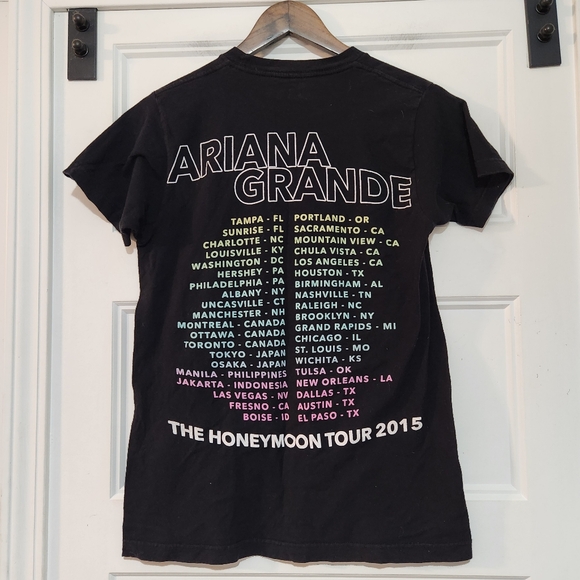 Ariana Grande Womens S 2015 Honeymoon Tour T Shirt Black Crewneck Cotton - Picture 2 of 7